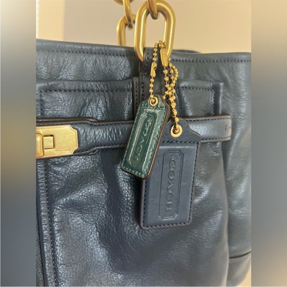 Coach Chelsea Jayden navy leather shoulder bag with gold toned hardware - Picture 7 of 14
